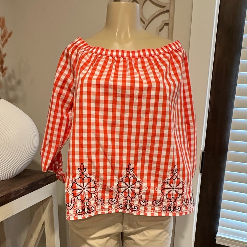 Crown & Ivy Red and White Top RRW02